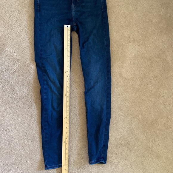 Old Navy Skinny jeans - Picture 6 of 7